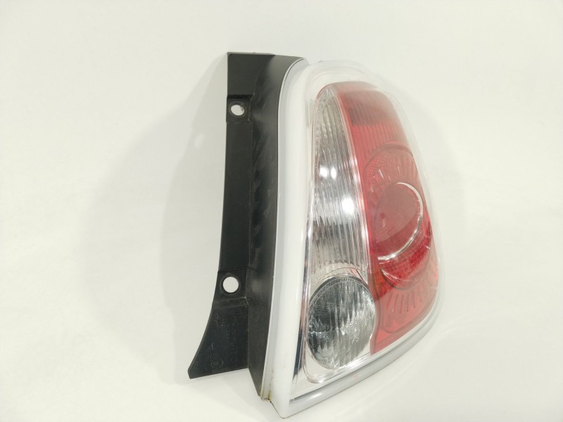 Recambio de piloto trasero derecho para fiat nuova 500 (150) star referencia OEM IAM 51885544  