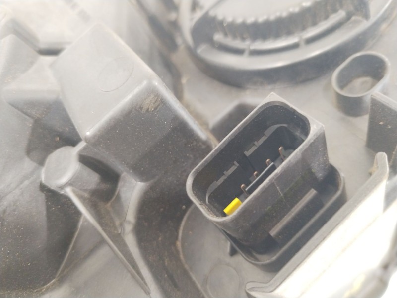 Recambio de faro izquierdo para opel corsa f (p2jo) 1.5 (68) referencia OEM IAM 9829465580  