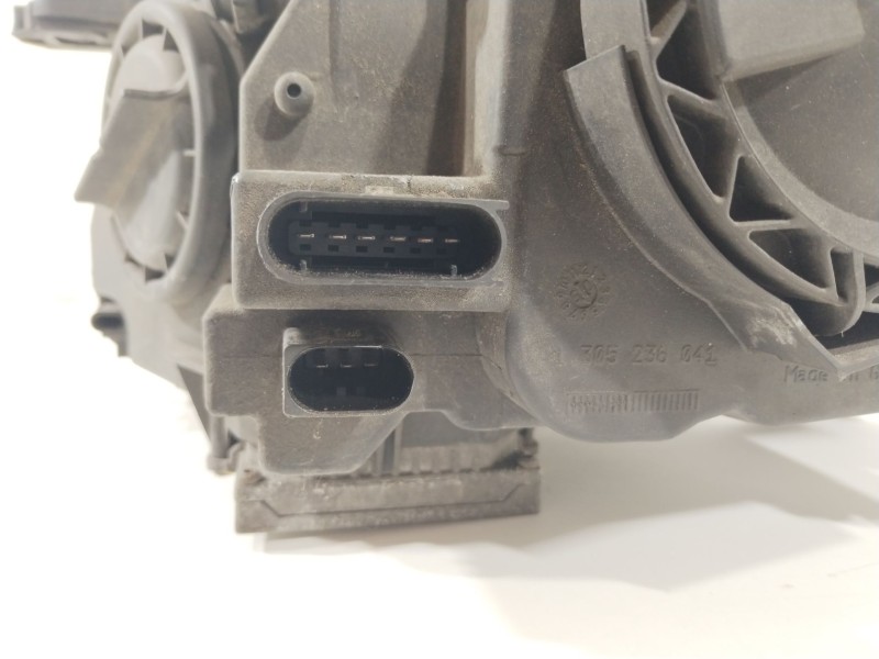 Recambio de faro derecho para mercedes-benz clase b (w245) 200 cdi (245.208) referencia OEM IAM A1698203861  