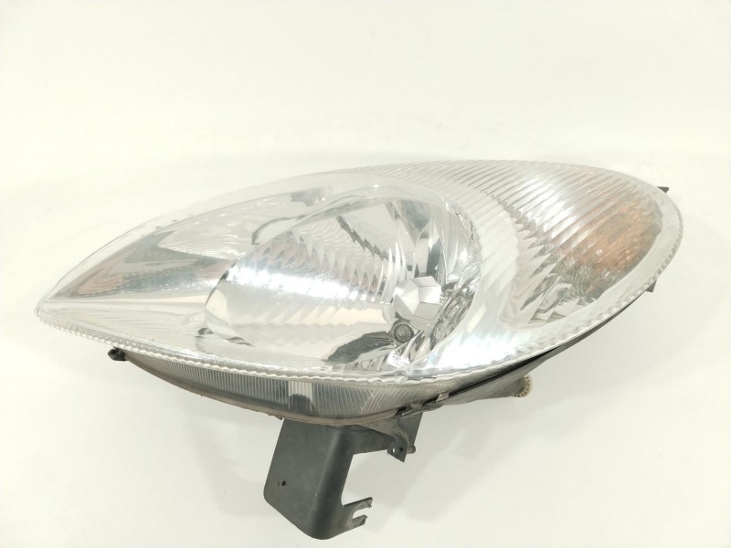 Recambio de faro izquierdo para citroën xsara picasso (n68) 2.0 hdi referencia OEM IAM 9631495180   Recambio de faro izquierdo para citroën xsara picasso (n68) 2.0 hdi referencia OEM IAM 9631495180