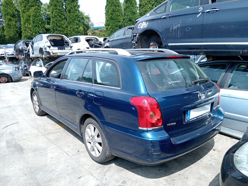 toyota avensis sedán (_t25_) del año 2006