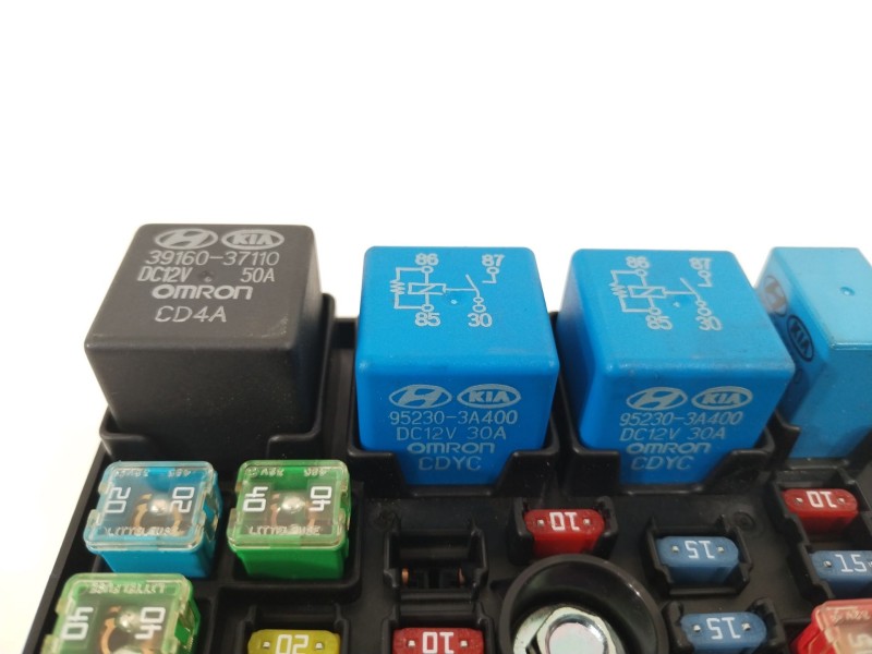 Recambio de caja reles / fusibles para kia cee´d sw (ed) 1.6 crdi 90 referencia OEM IAM 919501H040  