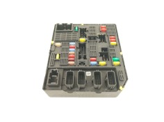 Recambio de caja reles / fusibles para renault scénic iii (jz0/1_) 1.5 dci referencia OEM IAM 284B67924R  