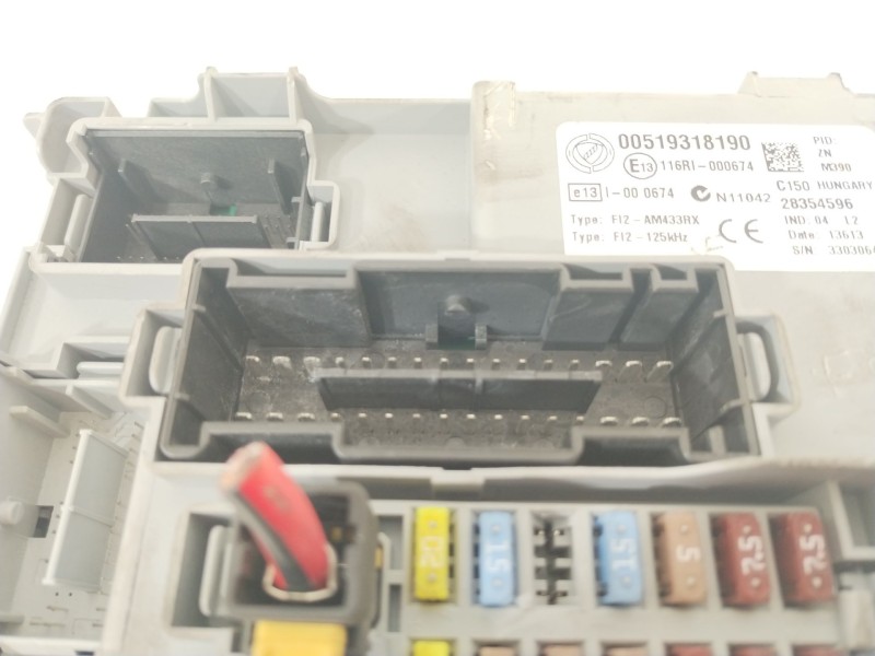 Recambio de caja reles / fusibles para fiat nuova 500 (150) star referencia OEM IAM 519318190  