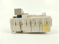 Recambio de caja reles / fusibles para toyota auris (_e15_) 1.4 (zze150_) referencia OEM IAM 8273002150A  02117J19 2