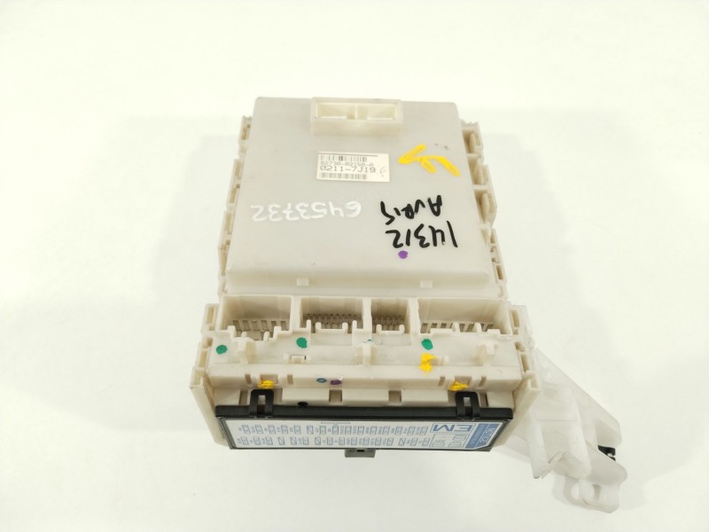 Recambio de caja reles / fusibles para toyota auris (_e15_) 1.4 (zze150_) referencia OEM IAM 8273002150A  02117J19