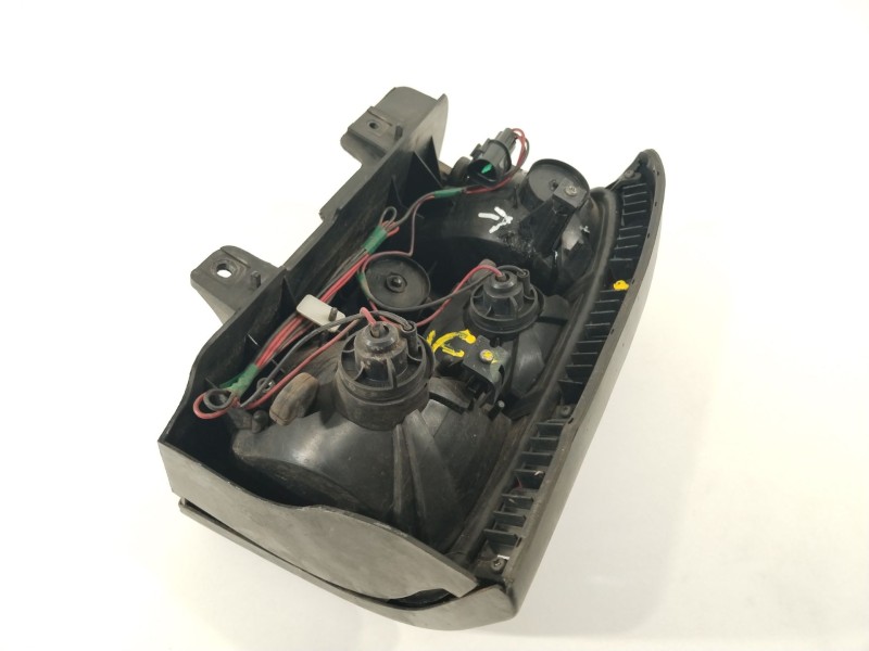 Recambio de piloto trasero izquierdo para mitsubishi montero (v20/v40) 2800 td aniversario (4-ptas.) referencia OEM IAM MB831089
