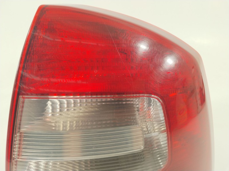 Recambio de piloto trasero derecho para skoda octavia berlina (1z3) elegance referencia OEM IAM 1Z5945096B  