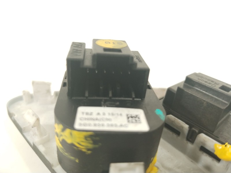 Recambio de mando retrovisor para volkswagen golf vii lim. advance bluemotion referencia OEM IAM 5G0959565AC  