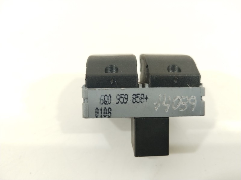 Recambio de mando elevalunas delantero izquierdo para seat ibiza iii (6l1) 1.4 tdi referencia OEM IAM 6Q0959858  