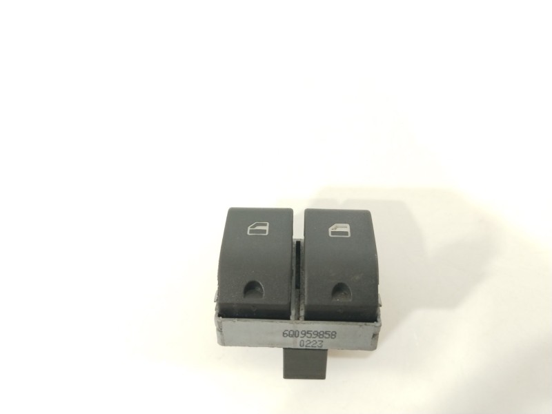 Recambio de mando elevalunas delantero izquierdo para seat ibiza iii (6l1) 1.4 tdi referencia OEM IAM 6Q0959858   Recambio de mando elevalunas delantero izquierdo para seat ibiza iii (6l1) 1.4 tdi referencia OEM IAM 6Q0959858