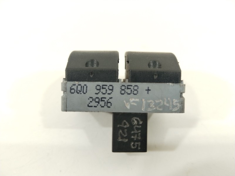 Recambio de mando elevalunas delantero izquierdo para seat ibiza iii (6l1) 1.2 12v referencia OEM IAM 6Q0959858  