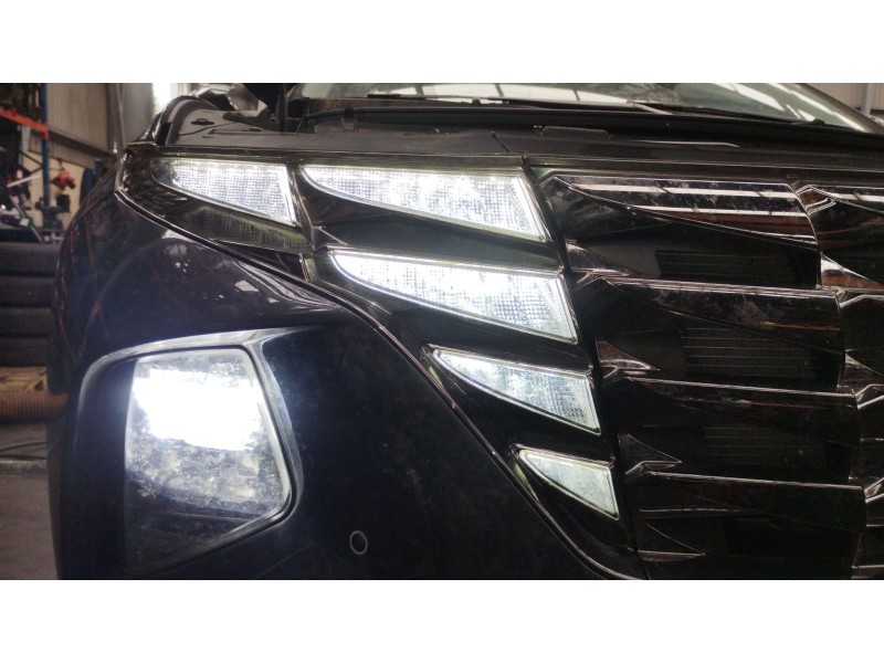Recambio de faro derecho para hyundai tucson (nx4e, nx4a) 1.6 t-gdi plug-in-hybrid htrac referencia OEM IAM 92208N7100  