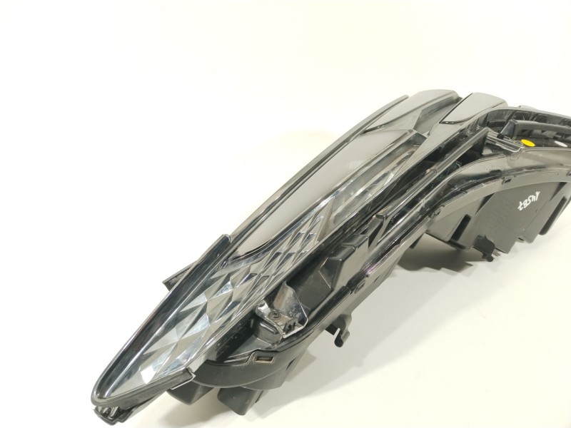 Recambio de faro derecho para hyundai tucson (nx4e, nx4a) 1.6 t-gdi plug-in-hybrid htrac referencia OEM IAM 92208N7100  