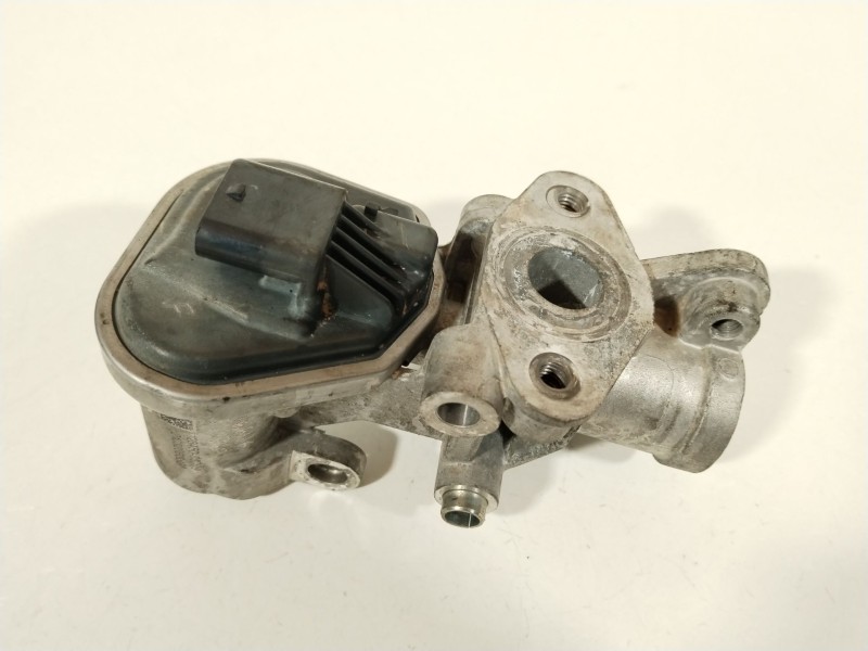 Recambio de valvula egr para kia rio (yb) referencia OEM IAM 2845008000  21032B3324