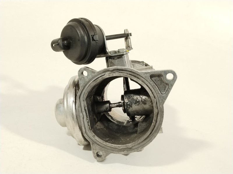 Recambio de valvula egr para volkswagen touareg (7la) tdi r5 referencia OEM IAM 070128073  070128070C