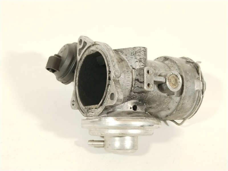 Recambio de valvula egr para seat ibiza iii (6l1) 1.9 tdi referencia OEM IAM 038131501AB  