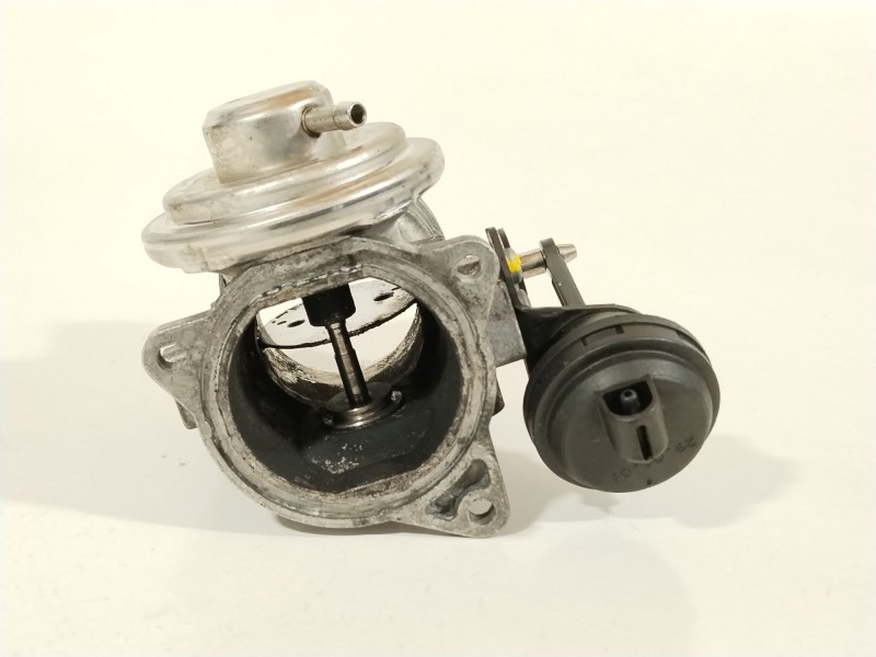 Recambio de valvula egr para seat ibiza iii (6l1) 1.9 tdi referencia OEM IAM 038131501AB  