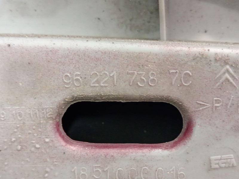 Recambio de paragolpes delantero para citroën xsara (n1) 1.9 td referencia OEM IAM 96221738  