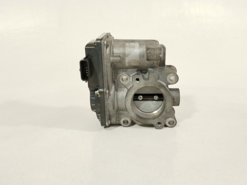 Recambio de caja mariposa para nissan qashqai (j11) acenta referencia OEM IAM H8201171233 5L1101493 161206038R