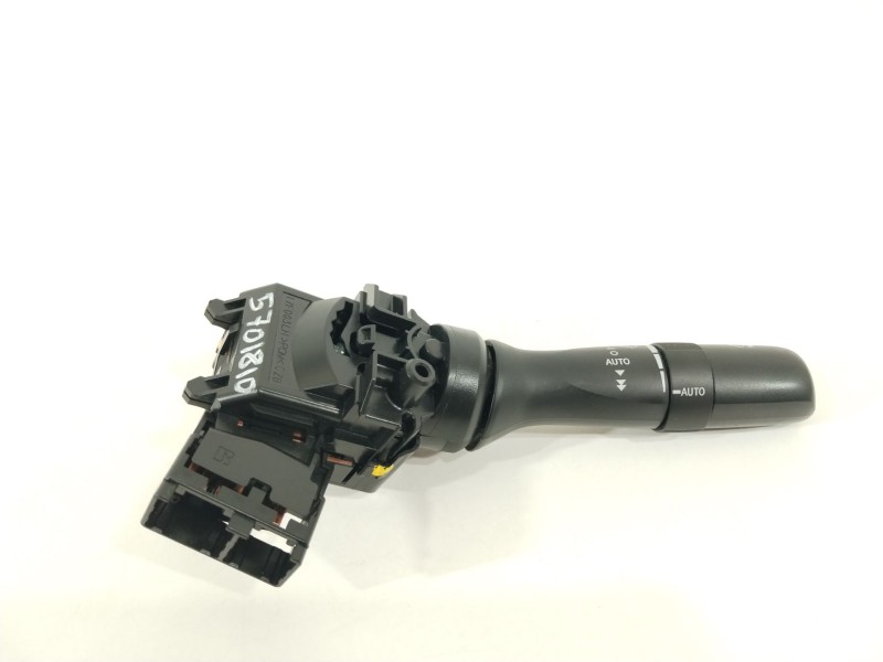 Recambio de mando limpia para toyota avensis (t27) active referencia OEM IAM 0518017F420  8465205180