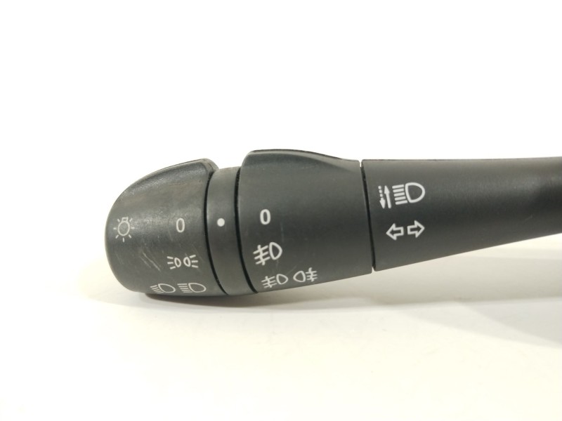 Recambio de mando intermitentes para renault clio iv (bh_) 0.9 tce 90 referencia OEM IAM 255675284R  