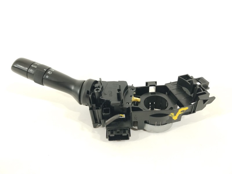 Recambio de mando luces para toyota avensis (t27) active referencia OEM IAM 0519017F373  