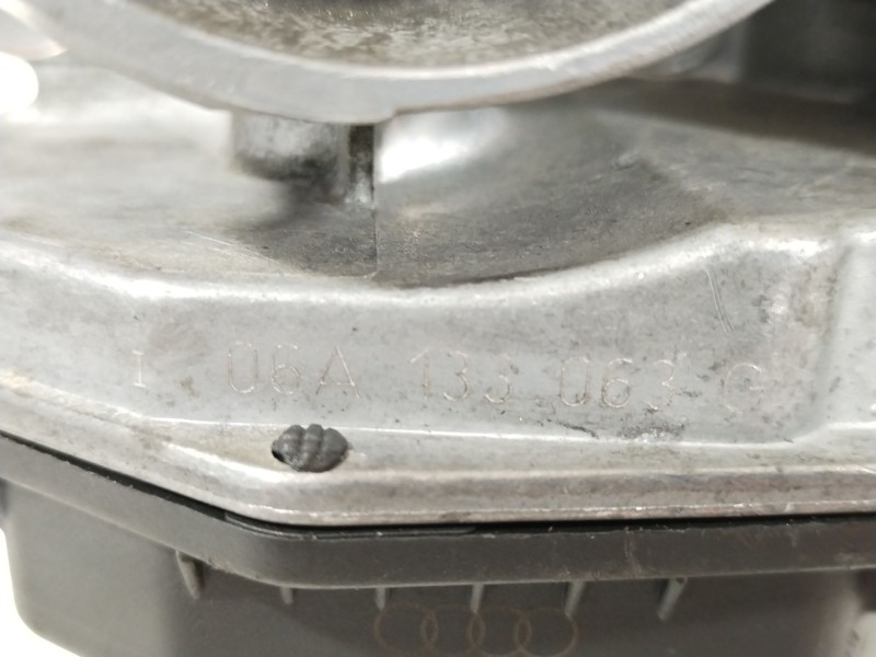 Recambio de caja mariposa para volkswagen golf iv (1j1) 1.8 t referencia OEM IAM 06A133063G  