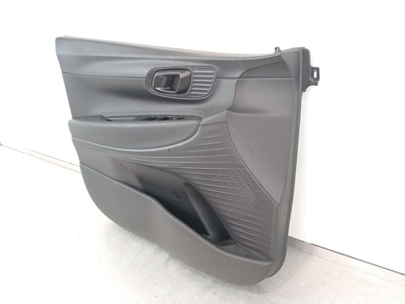 Recambio de guarnecido puerta delantera izquierda para hyundai i20 iii (bc3, bi3) 1.2 referencia OEM IAM 82310q0000  
