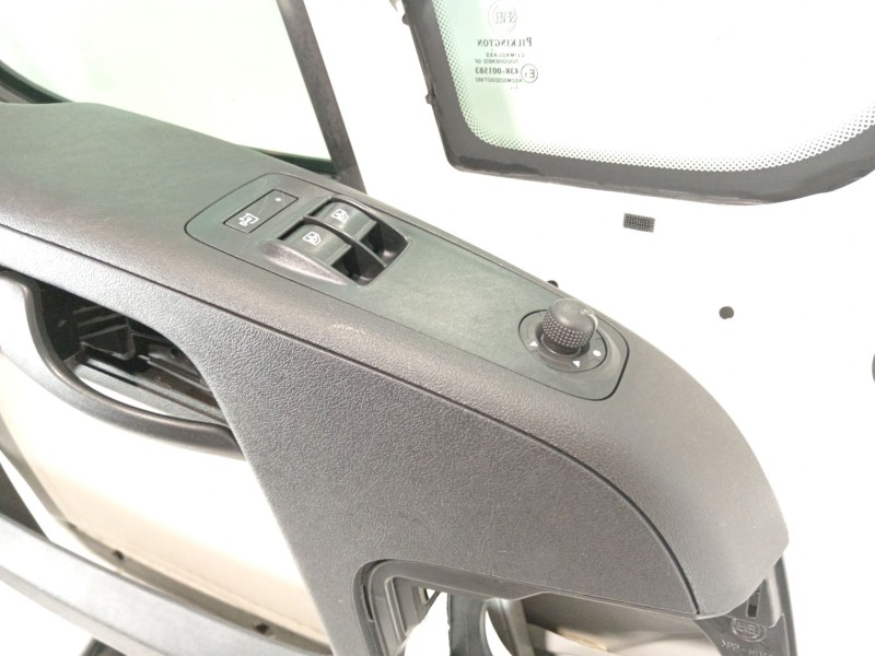 Recambio de puerta delantera izquierda para peugeot boxer furgoneta 2.2 hdi 130 referencia OEM IAM   