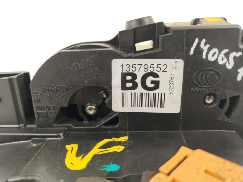 Recambio de cerradura puerta trasera derecha para opel ampera (r12) ev 150 referencia OEM IAM 13579552  