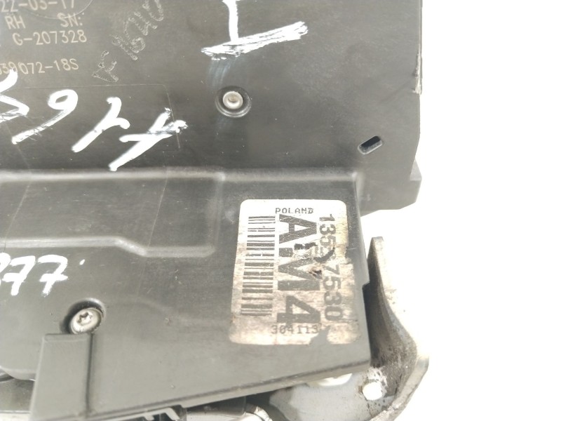 Recambio de cerradura puerta delantera derecha para opel insignia grand sport business referencia OEM IAM 13597530  