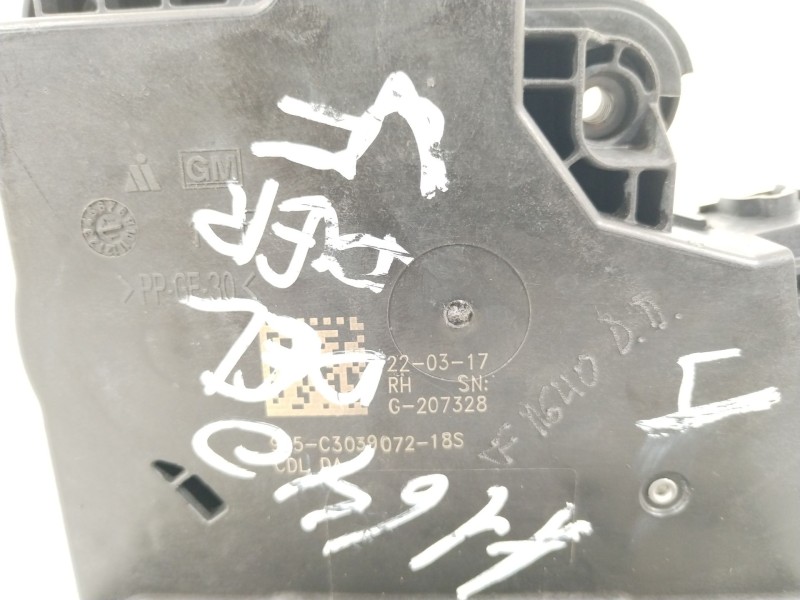 Recambio de cerradura puerta delantera derecha para opel insignia grand sport business referencia OEM IAM 13597530  