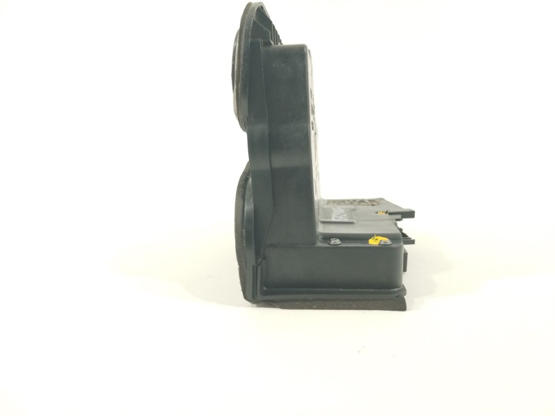 Recambio de cerradura puerta trasera derecha para opel insignia grand sport business referencia OEM IAM 13598385  