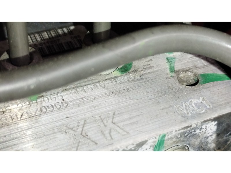 Recambio de abs para toyota auris luna referencia OEM IAM 4454002060  