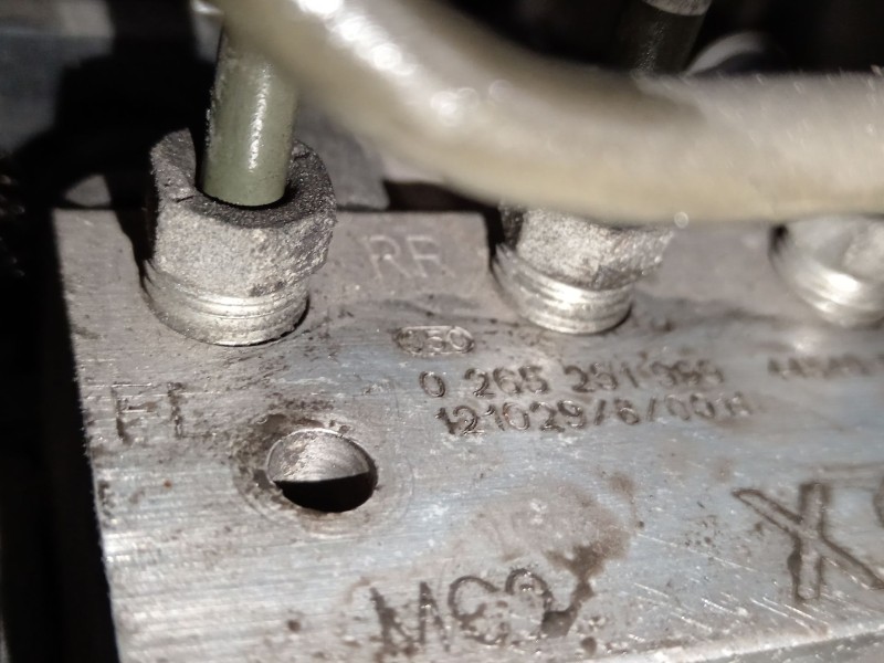 Recambio de abs para toyota avensis sedán (_t27_) 2.0 d-4d (adt270_) referencia OEM IAM 4454005120  0265251999