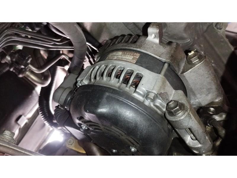 Recambio de alternador para toyota avensis (_t25_) 2.0 d-4d (adt250_) referencia OEM IAM 270600G011  1042104523