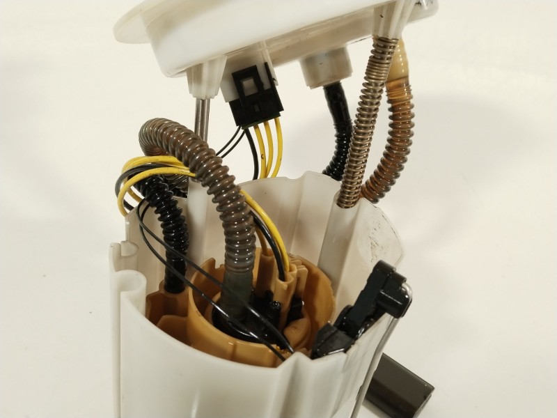 Recambio de bomba combustible para mini mini (f56) cooper d referencia OEM IAM 7300473  16117300473