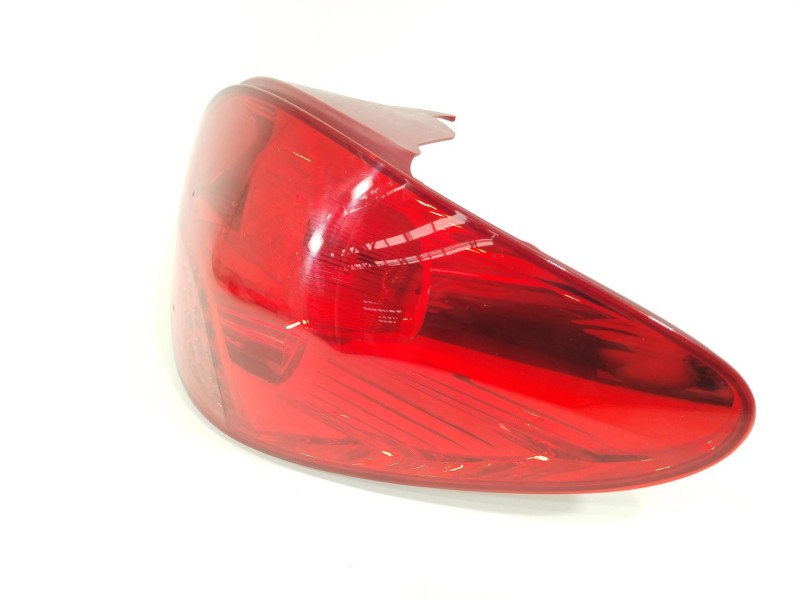 Recambio de piloto trasero derecho para peugeot 207 urban referencia OEM IAM 6351Y7  2VP35403802