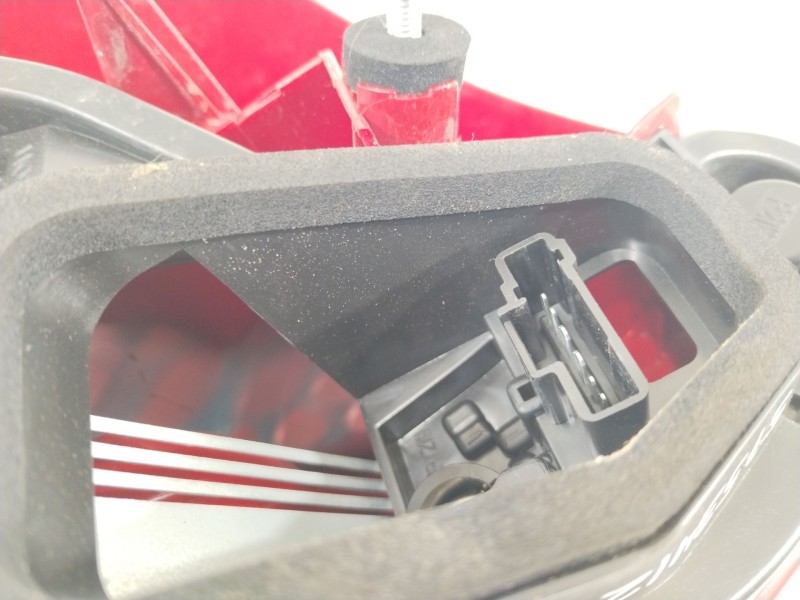 Recambio de piloto trasero derecho para peugeot 207 urban referencia OEM IAM 6351Y7  2VP35403802