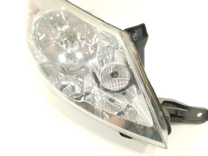 Recambio de faro derecho para fiat scudo autobús (270_, 272_) 2.0 d multijet referencia OEM IAM 1401367980  89902604