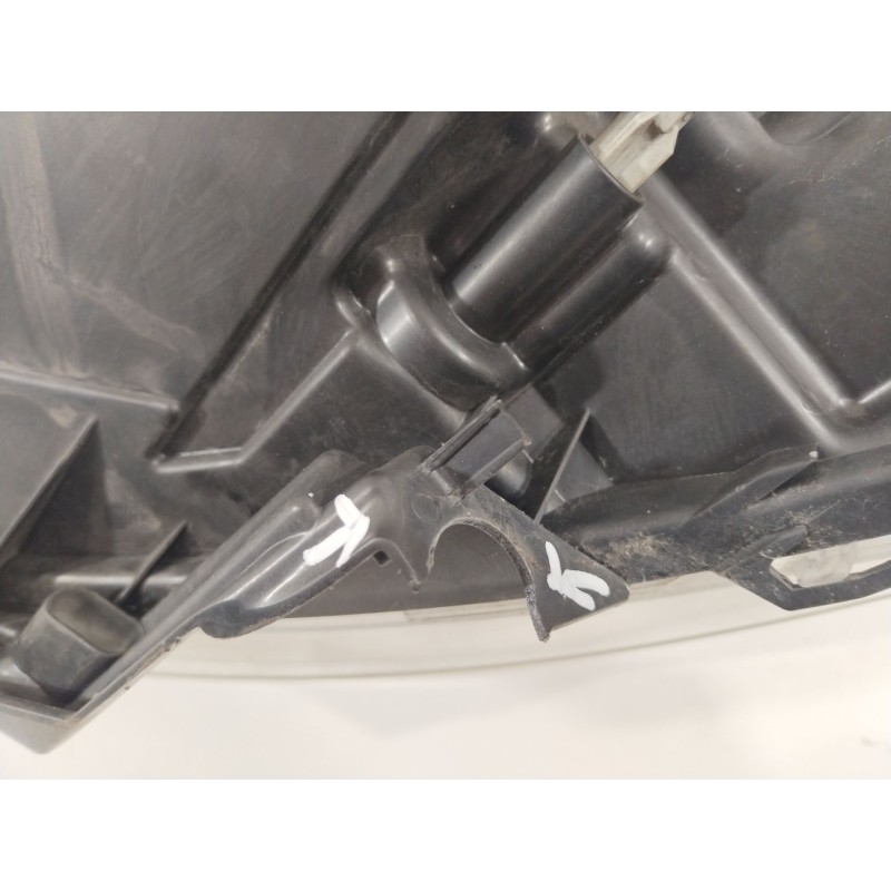 Recambio de faro derecho para fiat scudo autobús (270_, 272_) 2.0 d multijet referencia OEM IAM 1401367980  89902604