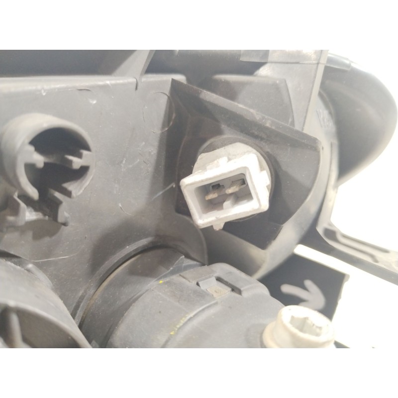 Recambio de faro derecho para peugeot 206 hatchback (2a/c) 2.0 hdi 90 referencia OEM IAM 89002772  087276