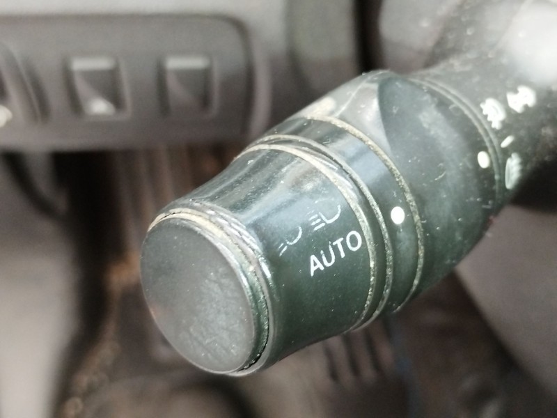 Recambio de mando luces para renault scénic iii (jz0/1_) 1.5 dci referencia OEM IAM 255670019R  