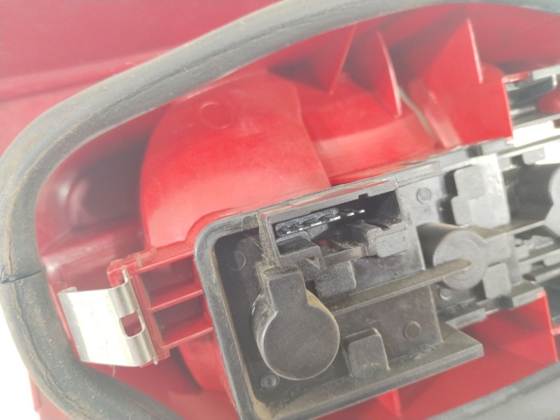 Recambio de piloto trasero izquierdo para citroën xsara picasso (n68) 1.6 hdi referencia OEM IAM 6350N0  085521913L