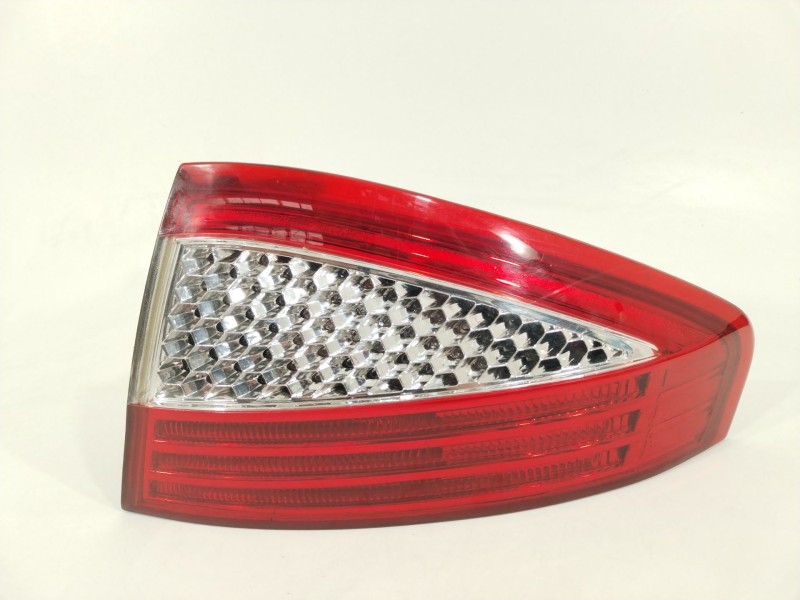 Recambio de piloto trasero derecho para ford mondeo ber. (ca2) trend referencia OEM IAM 084311973RF  1523730