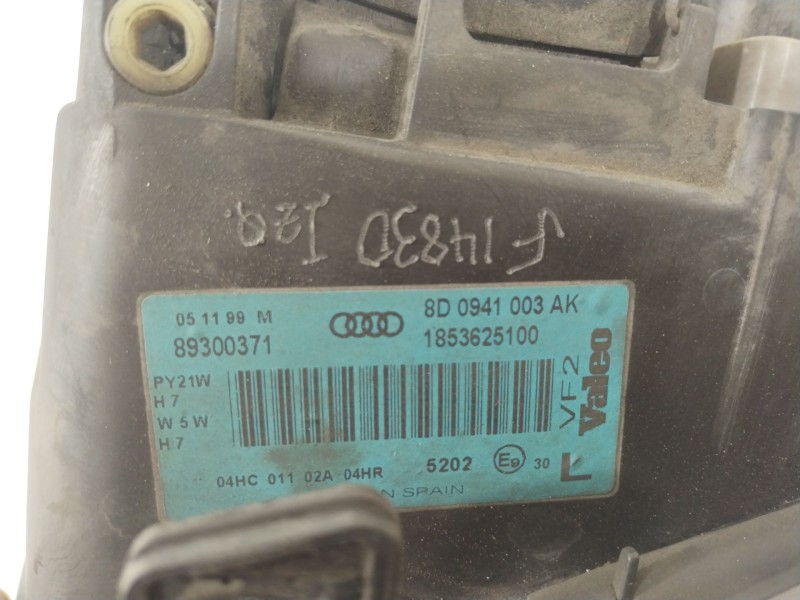 Recambio de faro izquierdo para audi a4 b5 (8d2) 1.9 tdi quattro referencia OEM IAM 8D0941003AK  89300371