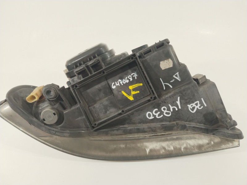 Recambio de faro izquierdo para audi a4 b5 (8d2) 1.9 tdi quattro referencia OEM IAM 8D0941003AK  89300371