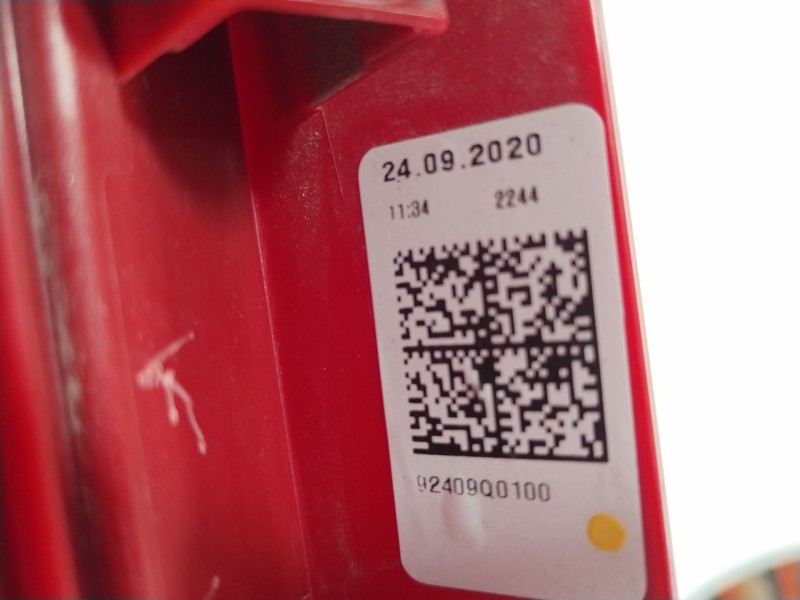 Recambio de piloto trasero central para hyundai i20 iii (bc3, bi3) 1.2 referencia OEM IAM 92409Q0100  