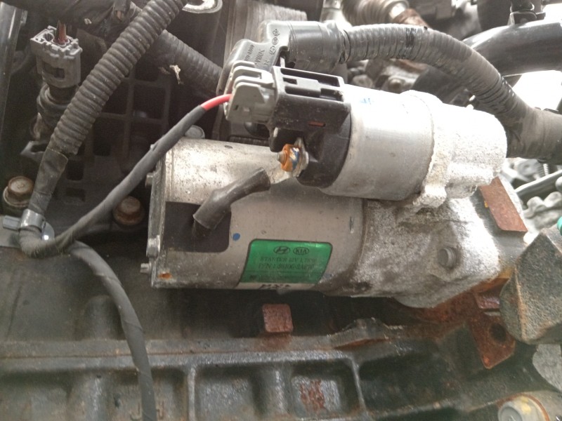 Recambio de motor arranque para kia cee´d business referencia OEM IAM 361002A670  